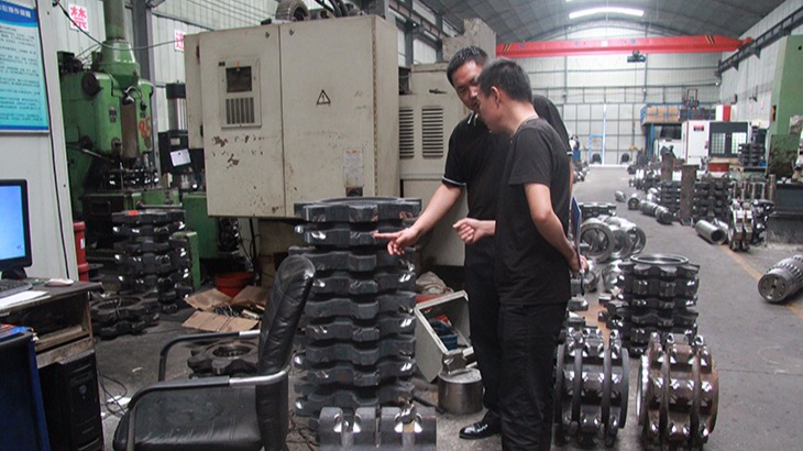 蔣經(jīng)理親自來雙志機械后，當即下訂單